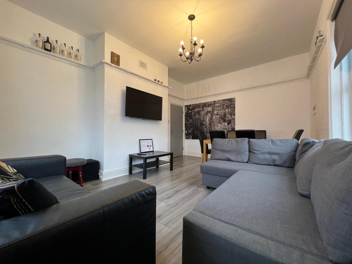 Peaky Blinders Apartment 5 Min Walk To Blackpool Tower Sleeps Up To 14 外观 照片