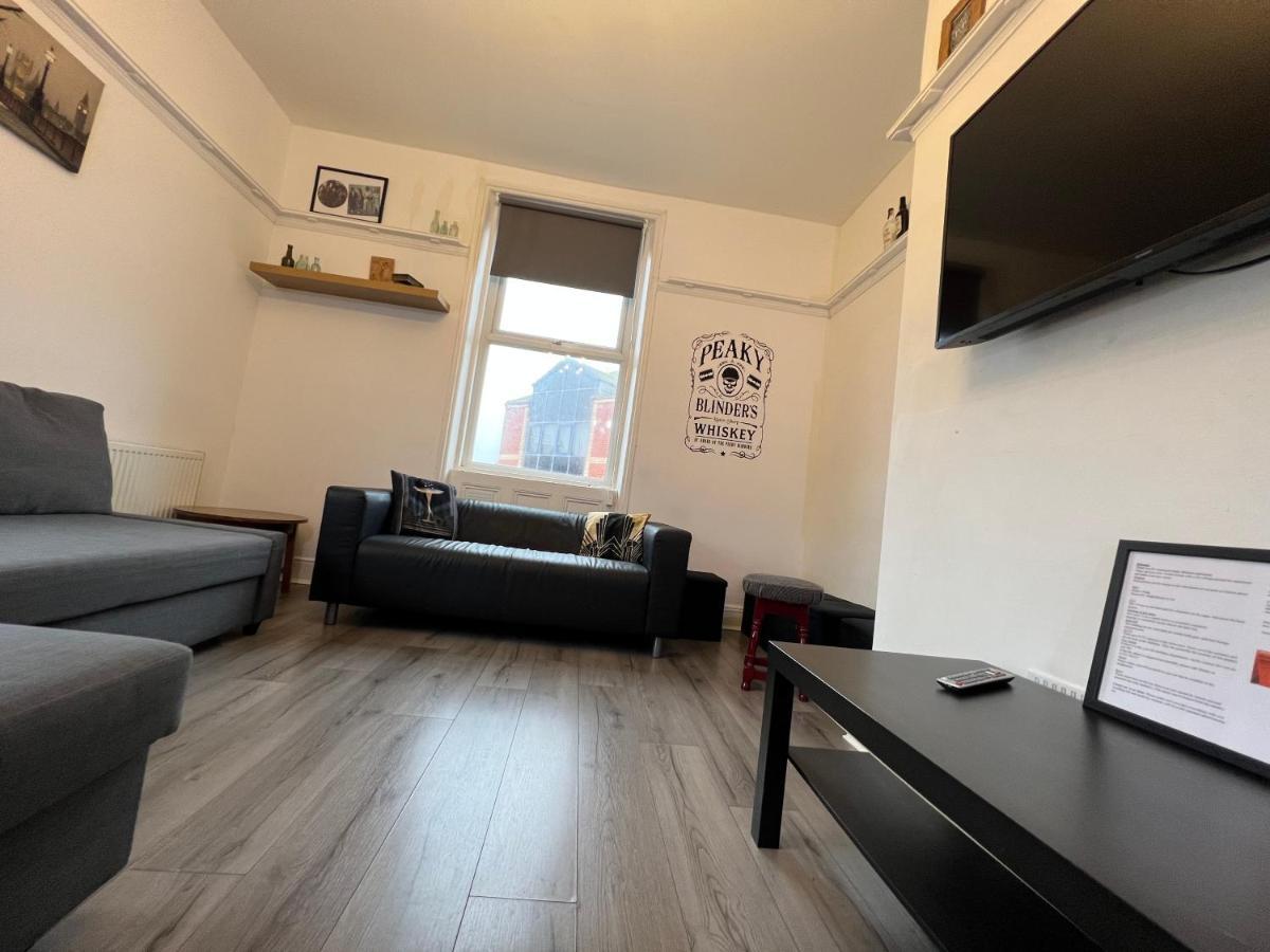 Peaky Blinders Apartment 5 Min Walk To Blackpool Tower Sleeps Up To 14 外观 照片